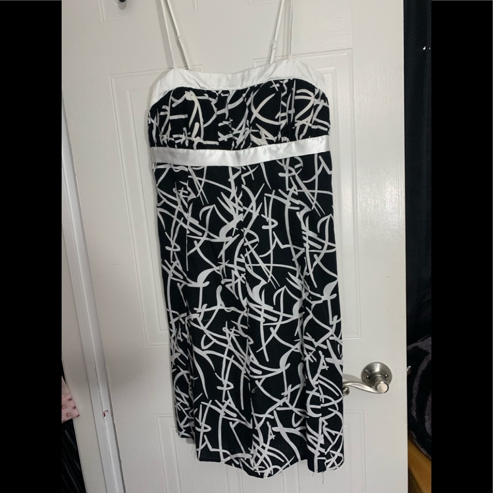 PRETTY BLACK AND WHITE SUNDRESS WITH EMPIRE WAIST SIZE XL BY CONNECTION 18